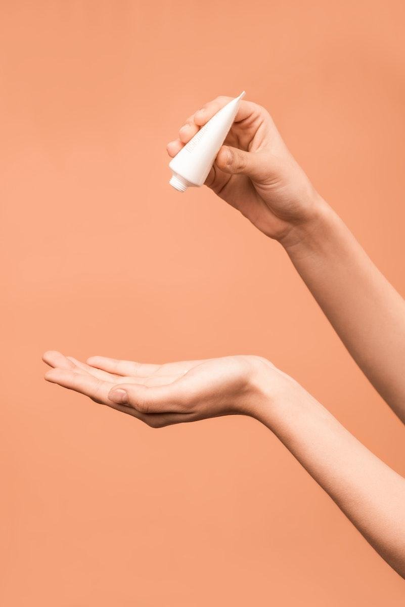 White Plastic Tube of moisturizer for dry vs dehydrated skin